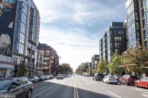 1425 Rhode Island Ave, Washington DC  20005-5453 exterior