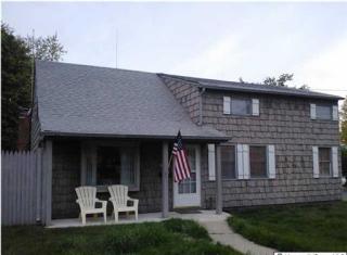 355 Remsen Ave, Avenel, NJ 07001-1144