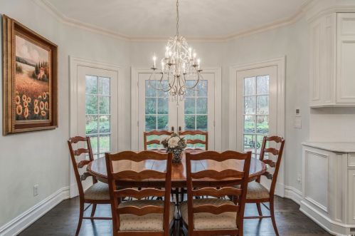 33 Farmstead Ln, Muttontown NY  11545-2601 exterior