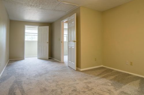 6114 Walnut Ct, Florence KY  41042-1333 exterior