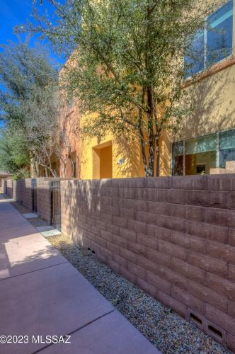 2406 Blue Diamond Dr, Tucson AZ  85718-6691 exterior