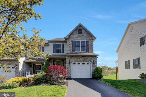 486 Sunday Dr, Harrisburg, PA 17111-2433