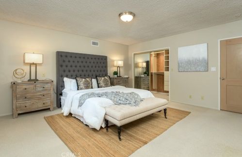 2755 Valle Vista Dr, Glendale CA  91206-4720 exterior