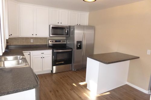 173 Oak St, Ellsworth, WI 54011-9165