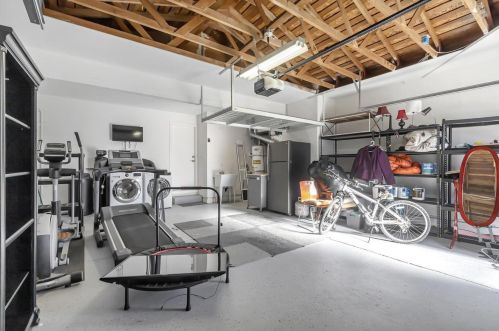 1685 Grizilo Dr, San Jose CA  95124-1920 exterior