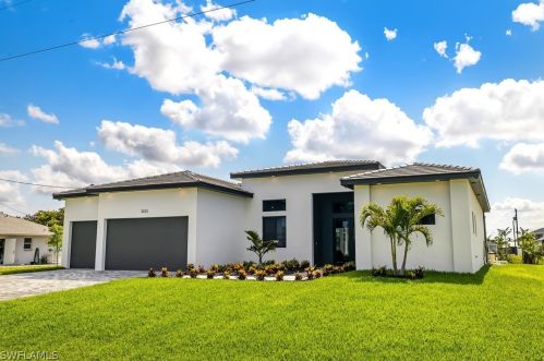 3326 11th Pl, Cape Coral, FL 33904-4209