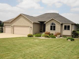 85 Mallards Ct, Fox Lake, IN 46703-8454