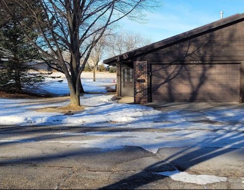 3025 1st Ave, Willmar MN 56201-2301 exterior