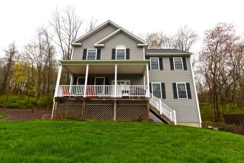 7 Lillinonah Dr, Brookfield Center, CT 06804-3214