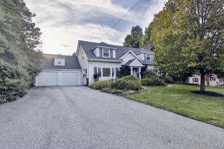 243 Decatur St, Edisonville, PA 17579-1423