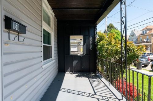 1611 Church St, Ambridge, PA 15003-2239