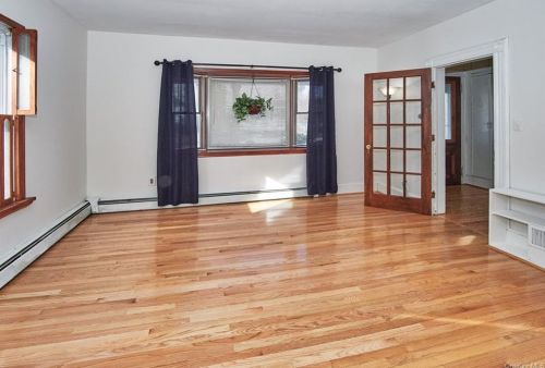 10 Royce Ave, Middletown NY  10940-4709 exterior