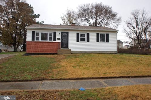24 Hickory Ln, Dover, DE 19904-6020