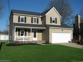 130 Joel Dr, Mogadore, OH 44260-1052