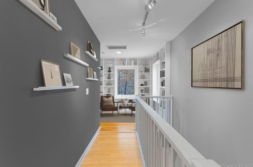 46 Merriland Rd, Stamford CT  06903-1717 exterior