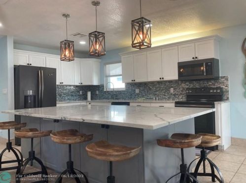 515 2nd Pl, Dania Beach FL  33004-2901 exterior