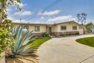 1725 Avocado Rd, Oceanside, CA 92054-6103