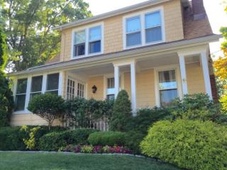 19 Sherwood Ave, Crotonville, NY 10562-3538