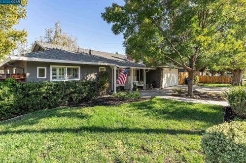 2000 Helen Rd, Concord, CA 94523-2714