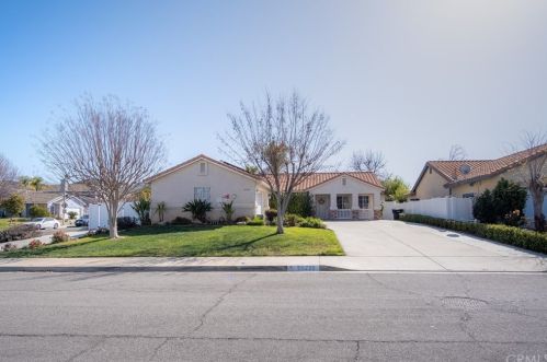 35258 Glen Ln, Wildomar, CA 92595-9065