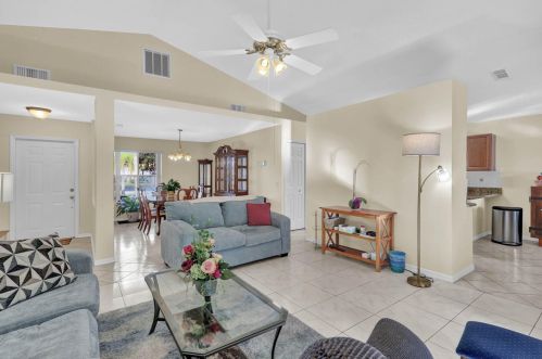 6000 Travelers Way, Fort Pierce FL  34982-4054 exterior