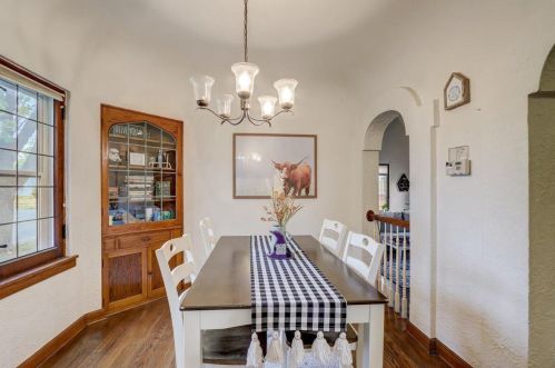 2401 79, Milwaukee WI 53219-1717 exterior