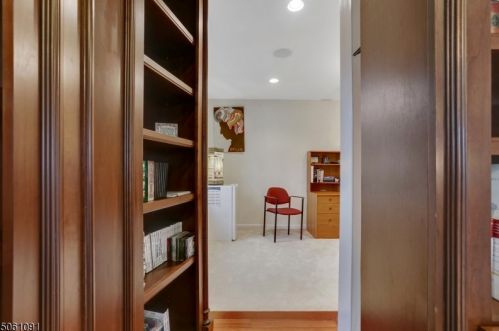 69 Fairway Ave, Verona NJ  07044-1010 exterior