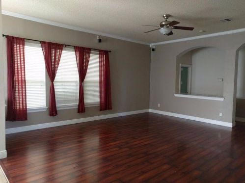 1905 Windcastle Dr, Midlothian TX  76063-5011 exterior