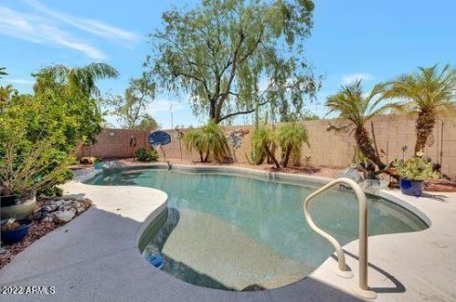 17862 Evans Dr, Sun City, AZ 85388-7528