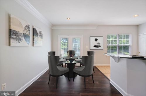 16571 Bramblewood Ln, Woodbridge VA  22191-6014 exterior