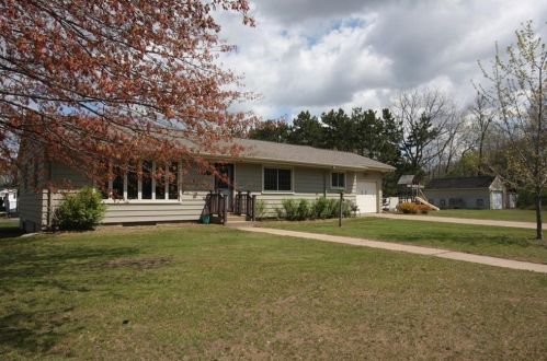 1808 Curtiss St, Eau Claire, WI 54703-5716
