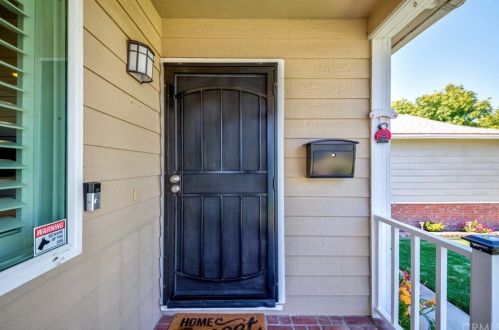 4255 Petaluma Ave, Lakewood CA  90713-3322 exterior