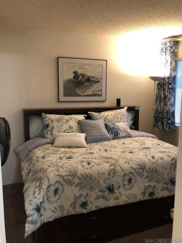 1473 Chalcedony St, San Diego CA 92109-2107 exterior