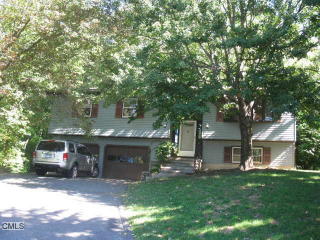 10 Kevin Dr, Danbury, CT 06811-2901