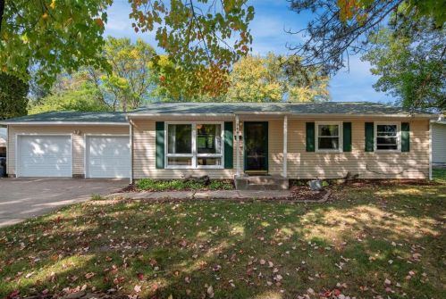 944 Fairfield Rd, New Johannesburg, WI 54017-1404
