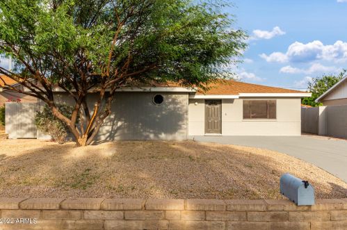 9841 10th St, Phoenix AZ  85020-1709 exterior