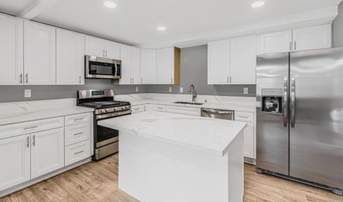 6634 Radio Dr, San Diego CA  92114-1611 exterior