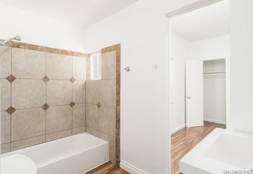 3257 L St, San Diego CA  92102-4332 exterior