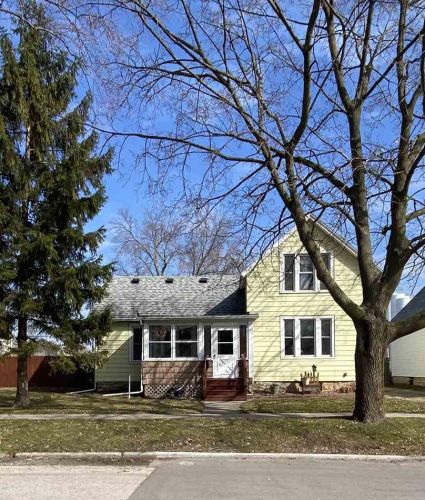 377 Grove St, Fond Du Lac, WI 54935-4874