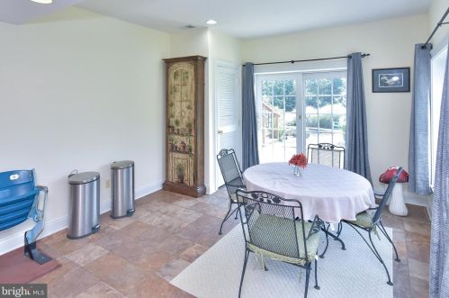 116 Osborne Cir, Kennett Sq PA  19348-1910 exterior