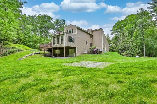 26 Wright Rd, Hollis NH  03049-6154 exterior