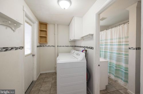 321 Howard St, Pottstown PA 19464-6701 exterior