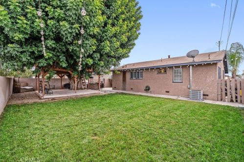 5775 Rio Way, Buena Park CA  90620-1249 exterior