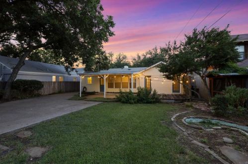 2121 Weatherbee St, Fort Worth TX  76110-1245 exterior