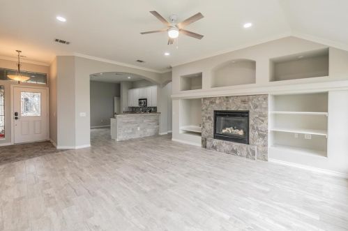 9301 Perimeter St, Denton TX  76207-5636 exterior