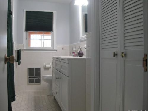 109 Moore Hill Dr, Southington CT  06489-2929 exterior