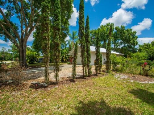 1166 37 Ave, Vero Beach FL 32960-2534 exterior