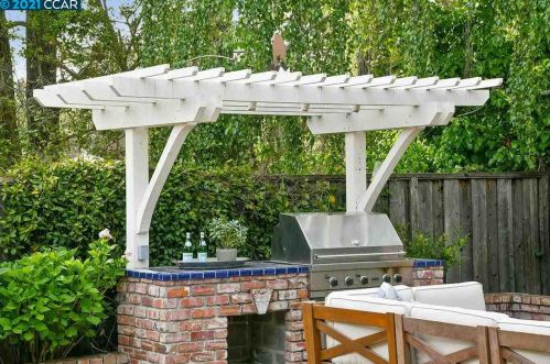 104 Van Ripper Ln, Orinda CA  94563-1120 exterior