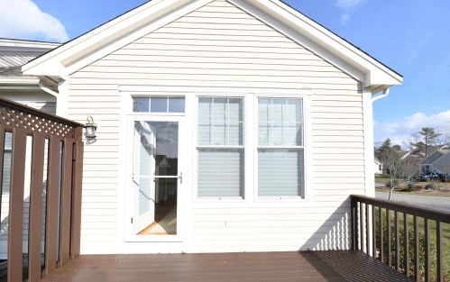 4 Chadwick Ct, Mashpee MA exterior