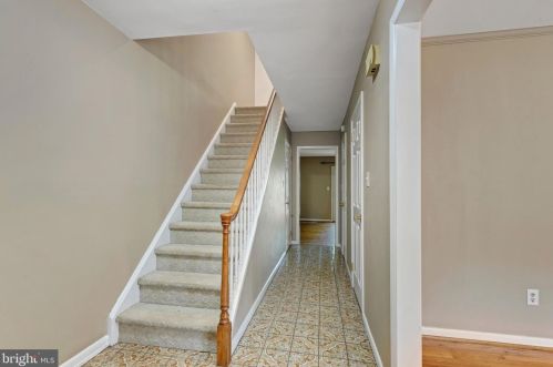 3102 Sapphire Ct, Wilmington DE  19810-2241 exterior